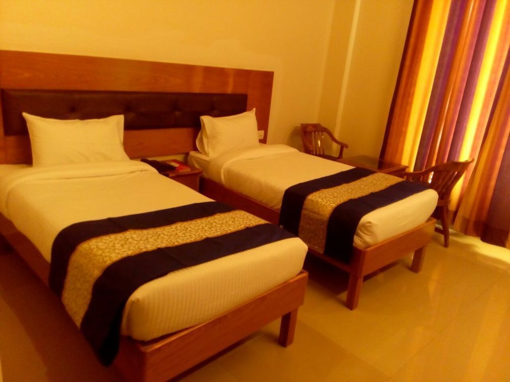 Red Carpet Hotels Noida Exterior photo